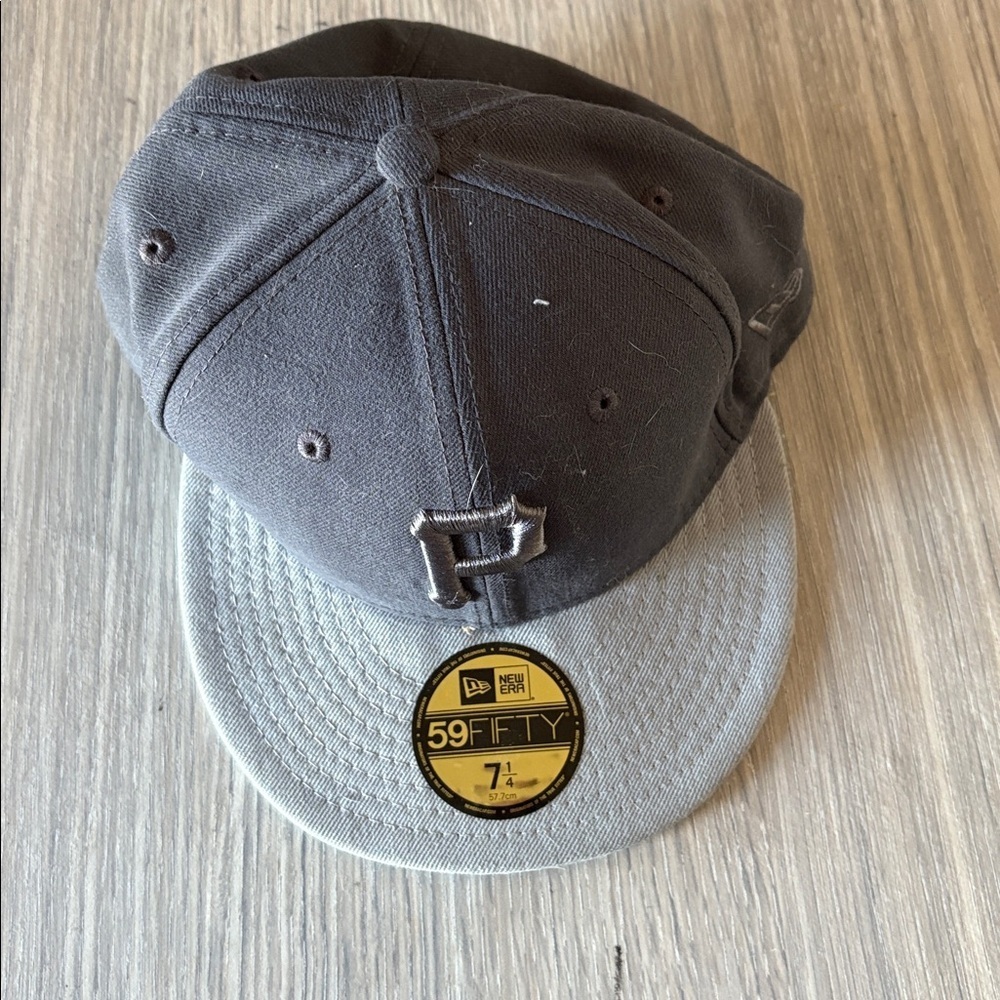 New Era 59FIFTY Pittsburgh Pirates Gray Fitted Hat Size 7 1/4 - Picture 5 of 5